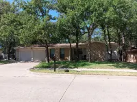 Beautiful 4 Bedroom in quiet neighborhood!