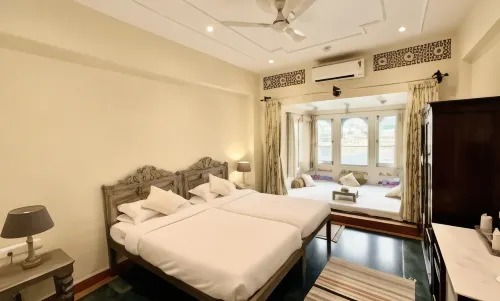 Lake Pichola Hotel