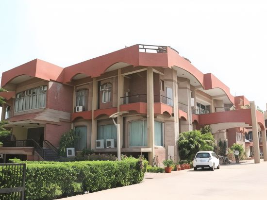Red Bishop Tourist Resort