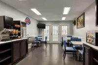 Baymont by Wyndham Albany at Albany Mall - breakfast