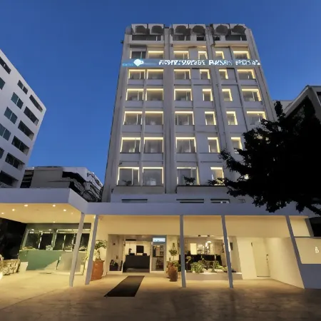 Athenaeum Smart Hotel Отели рядом с достопримечательностью «Торговый центр Athens Heart»