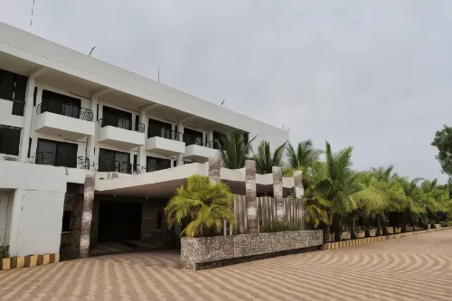 Sapphero Resorts A Unit of Shri Sai Hospitality - balcony