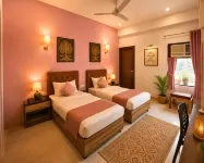 The Hideout Agra Garden Homestay - 11 Minutes to Taj - Kitchen