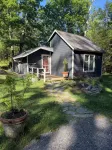 Junebug Cottage: peace, love and privacy a short walk to Woodstock village green - 4 stjerner