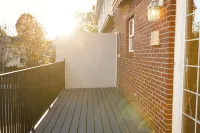 Beautiful 4-Bedroom Condo with WiFi, AC in Fabulous Florence Downtown Near Una
