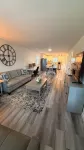 Modern Spacious Stay, Fast Wi-Fi + Workspace - 3-Star