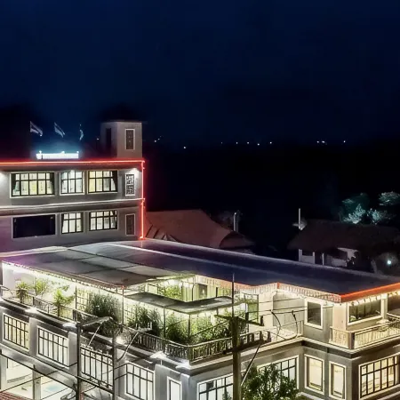 Thaphon Residence