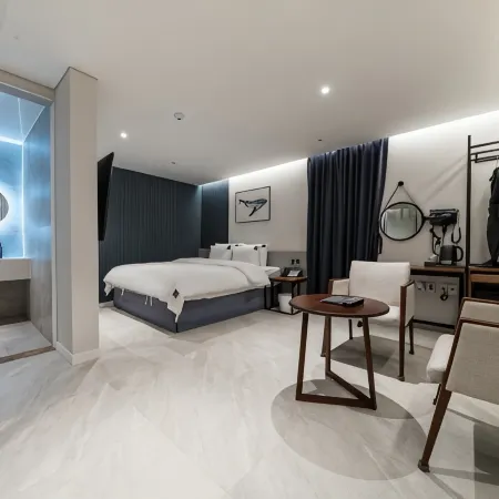 TheOne Hotel