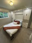 Bright Garden Suite in Colwood