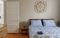 Large 3BR APT w/ enclosed front porch Close to Polar Park, palladium, WPI, DCU