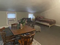 2-bedroom 2nd Floor apartment in Mount Joy with off street parking - Apartments