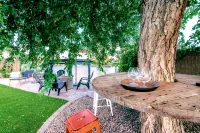 Lake Front Paradise, Pool and Hot Tub-Bubbly - โฮมสเตย์