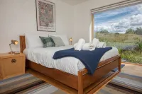 Cuillrigh - Luxury house with Loch Portree & Cuillin Mountain views