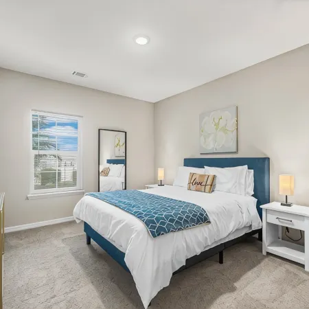 Gorgeous 2 Bed /2 Bath Condo Close to Beaches