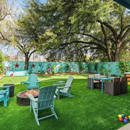Chic 4Br Austin Retreat w/ Cowboy Pool, Hot Tub & Sauna — Near Downtown