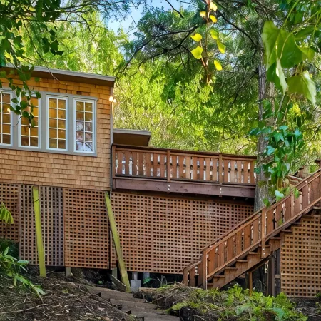 Cozy Riverview Cottage Retreat - walk to hiking trails & downtown Duncans Mills