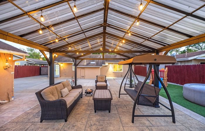 Coastal Home Near UCSB & Airport + Hot Tub, King Beds, Fast Wifi, Sleeps 6