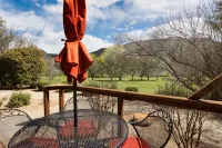 Golf Course Getaway, Pool, Hot Tub & Red Rocks - Boutique