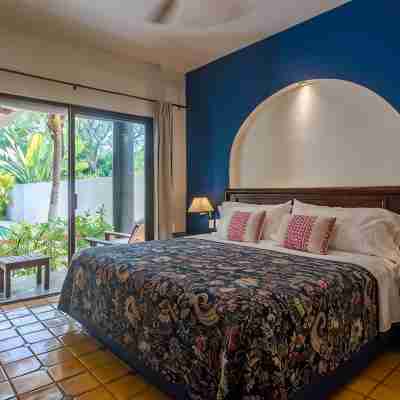 Spacious Private Villa with Pool Backing to Golf Course Beach Only Minutes Away Rooms