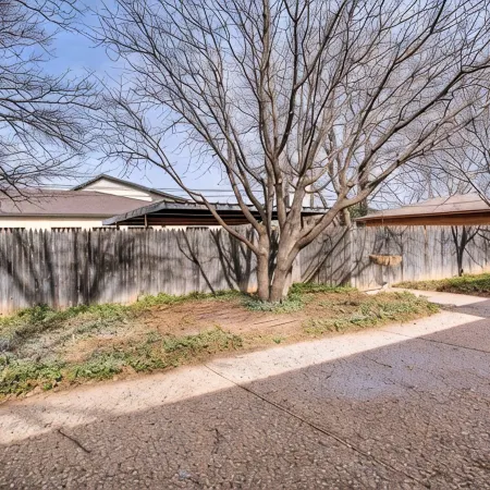 Harmony Home - 4/2 sleeps 11, 1 mile to Texas Tech