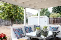 Modern Newbury Park Home| Netflix| Quiet| Safe| Meticulously Clean - 4-Star
