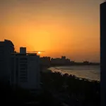 NEW - LUXURIOUS MODERN STUDIO - STEPS TO THE BEACH, RESTAURANTS AND HOTELS - Condos