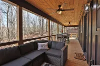 Cozy Cabin. Dog Friendly, Indoor/Outdoor Seasonal Fireplaces,. Firepit, Hot-Tub - シャレー