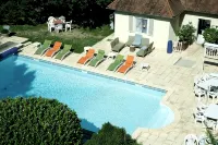 LogisHotels le Relais du Quercy - Swimmingpools
