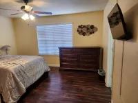 Spacious 5-bedroom house in beautiful Greeley with AC, WiFi - 3-Star