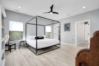 Private Heated Pool, Fishing Pond, Zip Line. Private 10 Acre Getaway! - Boutique