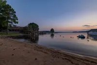 Lake Life is the Best Life! Main Lake with Beach! - Wi-Fi