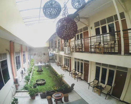 Hotel Intan Cirebon من الخارج Photos