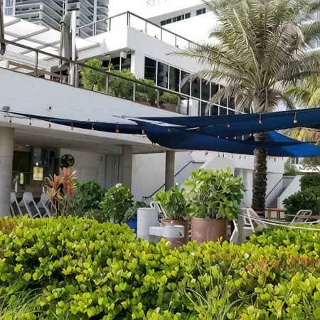 Beautiful OCEAN-VIEW apartment, right ON THE BEACH Hotels in Hallandale Beach