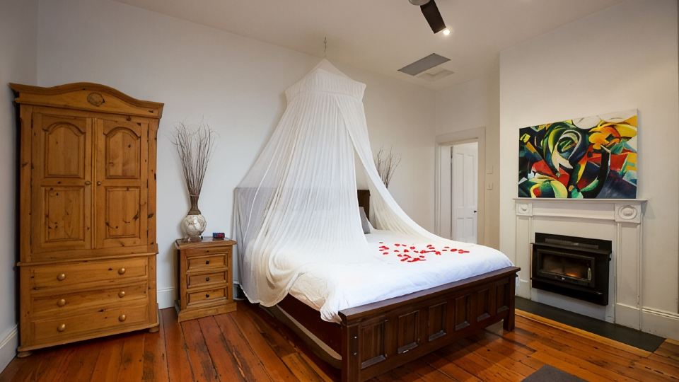 Open Fire and Spa Bath Indulgent and Luxury Villa