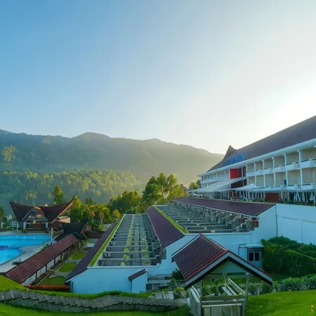 Niagara Hotel Lake Toba & Resorts