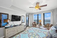 Updated condo w/ beautiful OCEAN views @ the Desirable SEA CHASE condominiums! - プライペートプール