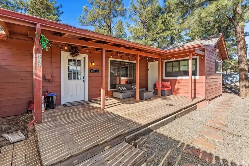 Clever Cabins - 2 Adjacent Homes w/Fully Fenced Yards, AC, W/D, Smart TVs, WiFi - อ่างจากุชชี่