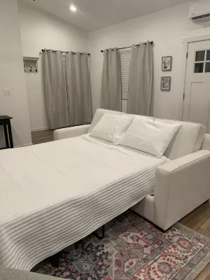 Wine Country Guest House - 3 ดาว