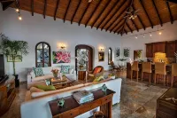 Blackbeard's Hideaway at Steele Point - 4-Star