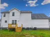 Charming 2800 sq.ft 4-bedroom home with AC and WiFi in Suffolk - 3-Star