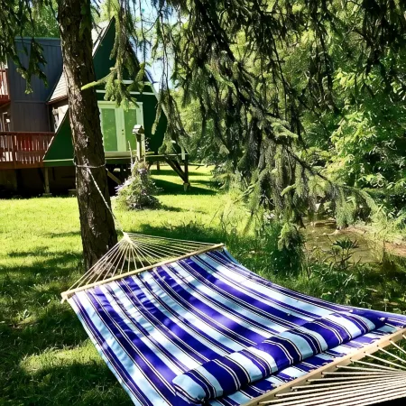 Relaxing, Cozy & Secluded One Loft Bedroom A-Frame w/ Private Summer Pool
