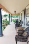 Spacious Farmhouse beautifully decorated waiting for laughs and memories - 3-Star
