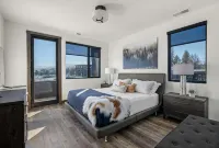 New High-End 2282 sf Condo Slps 10Pvt Hot Tub Walk 2Town Mtn Views 30 Min to Gnp - 民宿