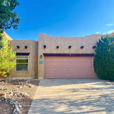 Charming and Cozy 3-bedroom house with WiFi, in superb Rio Rancho