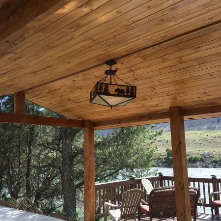 Tranquil Home on Yellowstone River. See Other Home #4914516 for Large Families