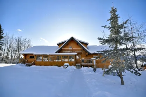Inn on the Lake - Whitehorse - parking