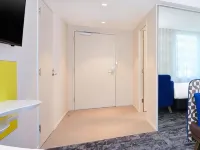 Holiday Inn Express SYDNEY MACQUARIE PARK by IHG - parking