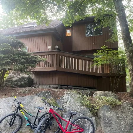 Renovated-Spacious Home Ideally Located in the Middle of Stowe