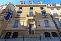 Hôtel Azur - parcheggio