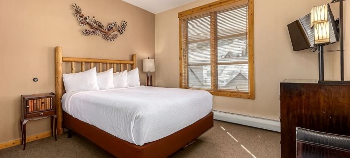 Spectacular Views from 1-bedroom Condo in Copper Mountain Center Village Ξενοδοχεία στην πόλη Copper Mountain
